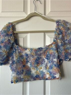 Le Lis Collective Multicolor 3D Floral Appliqué Puff Sleeve Crop Top